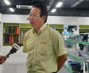 Ông Hồ Đức Lam, Chủ tịch HĐQT Tập đoàn Rạng Đông Holding chia sẻ với báo chí